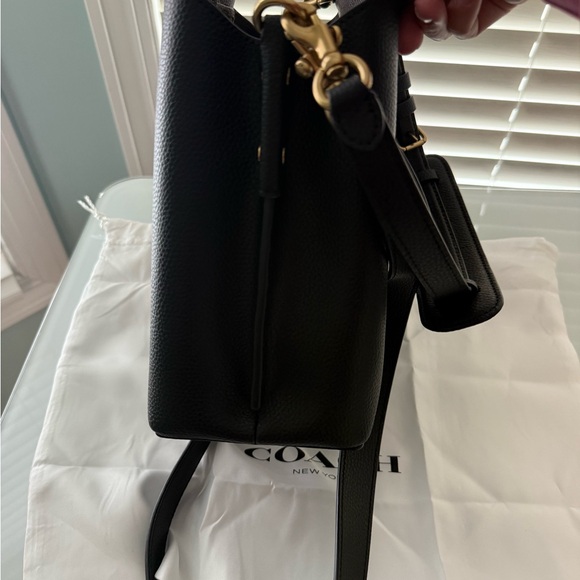 COACH C3916 Willow Bucket Bag Black Polished Pebble Leather Crossbody Shoulder - Picture 2 of 8